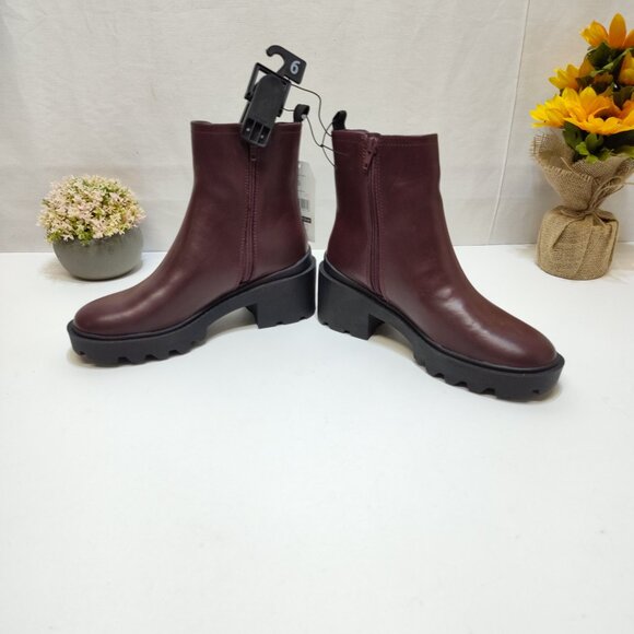Time and Tru Chelsea Ankle Lug Sole Combat Boot Memory Foam Women's Size 6 NWT - Picture 3 of 11